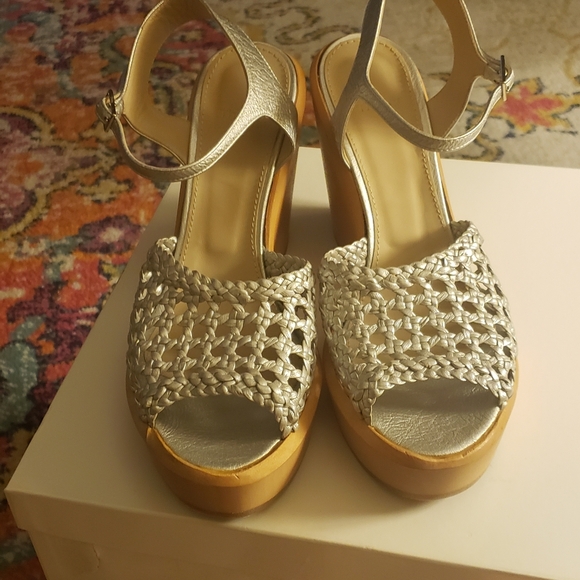 THEORY WOVEN SILVER LEATHER WEDGES NIB SIZE 9 FABULOUS - Picture 4 of 7